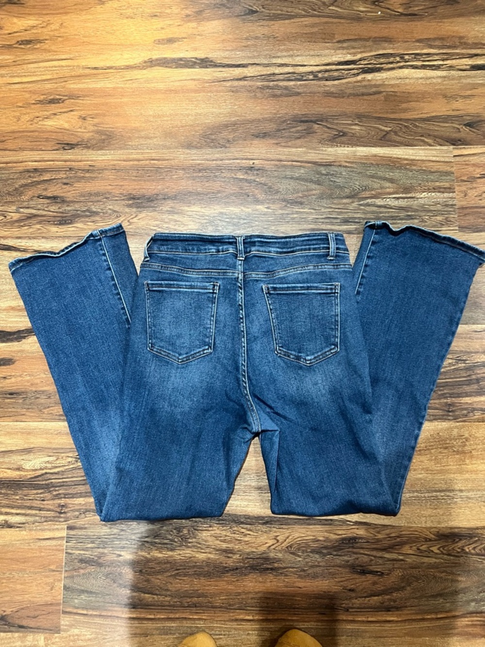 Flared High-Rise Women's Jeans in Dark Blue Wash Flare Size 17 Juniors EUC - Picture 3 of 3